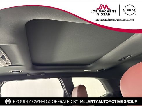 Used 2025 Kia Telluride SX w/ SX Captain's Chair Package image 26