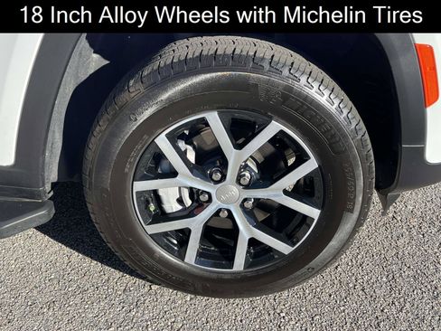 Used 2025 Jeep Grand Cherokee Limited image 40