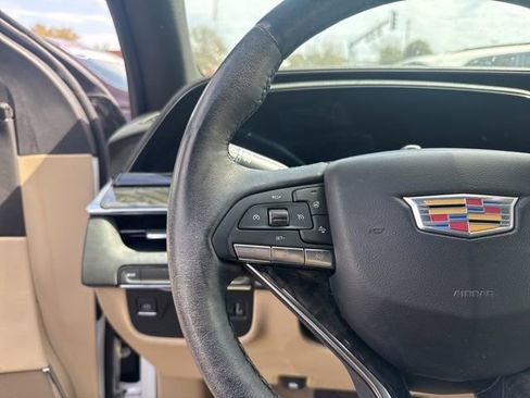 Used 2023 Cadillac Escalade Premium Luxury image 14