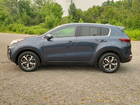 Used 2020 Kia Sportage LX AWD/4WD image 8