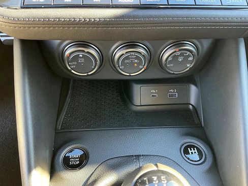 Certified 2024 Nissan Z Performance w/ Floor Mat Package image 22