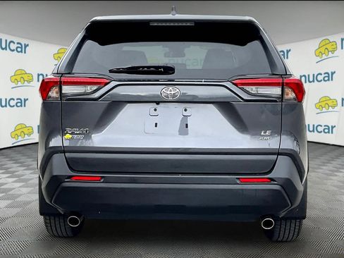 Used 2023 Toyota RAV4 LE AWD/4WD image 5