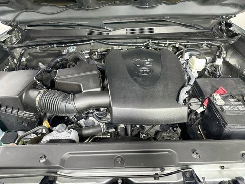 Used 2023 Toyota Tacoma TRD Sport w/ Advanced Technology Package AWD/4WD image 9
