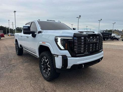 Used 2026 GMC Sierra 2500 Denali Ultimate AWD/4WD image 4
