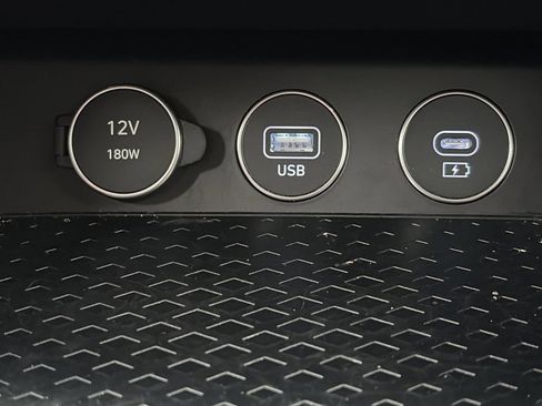 Used 2026 Genesis G70 2.5T RWD image 6