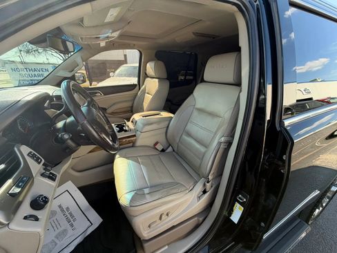 Used 2017 GMC Yukon Denali w/ Open Road Package RWD image 7