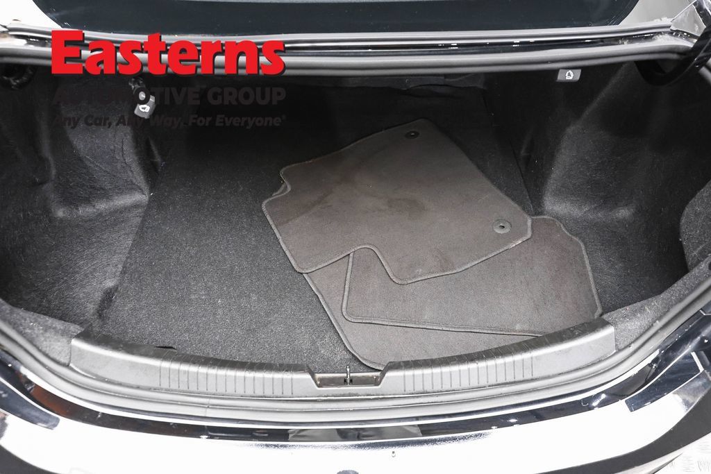Used 2025 Chevrolet Malibu LT FWD image 11