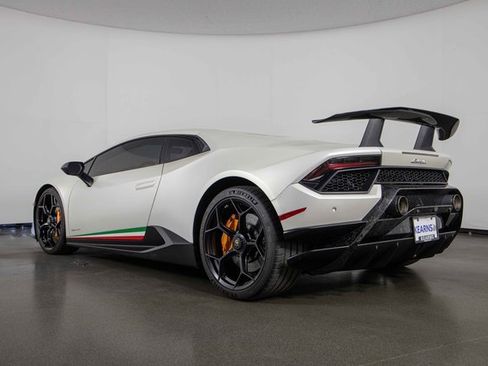 Used 2018 Lamborghini Huracan Performante image 6