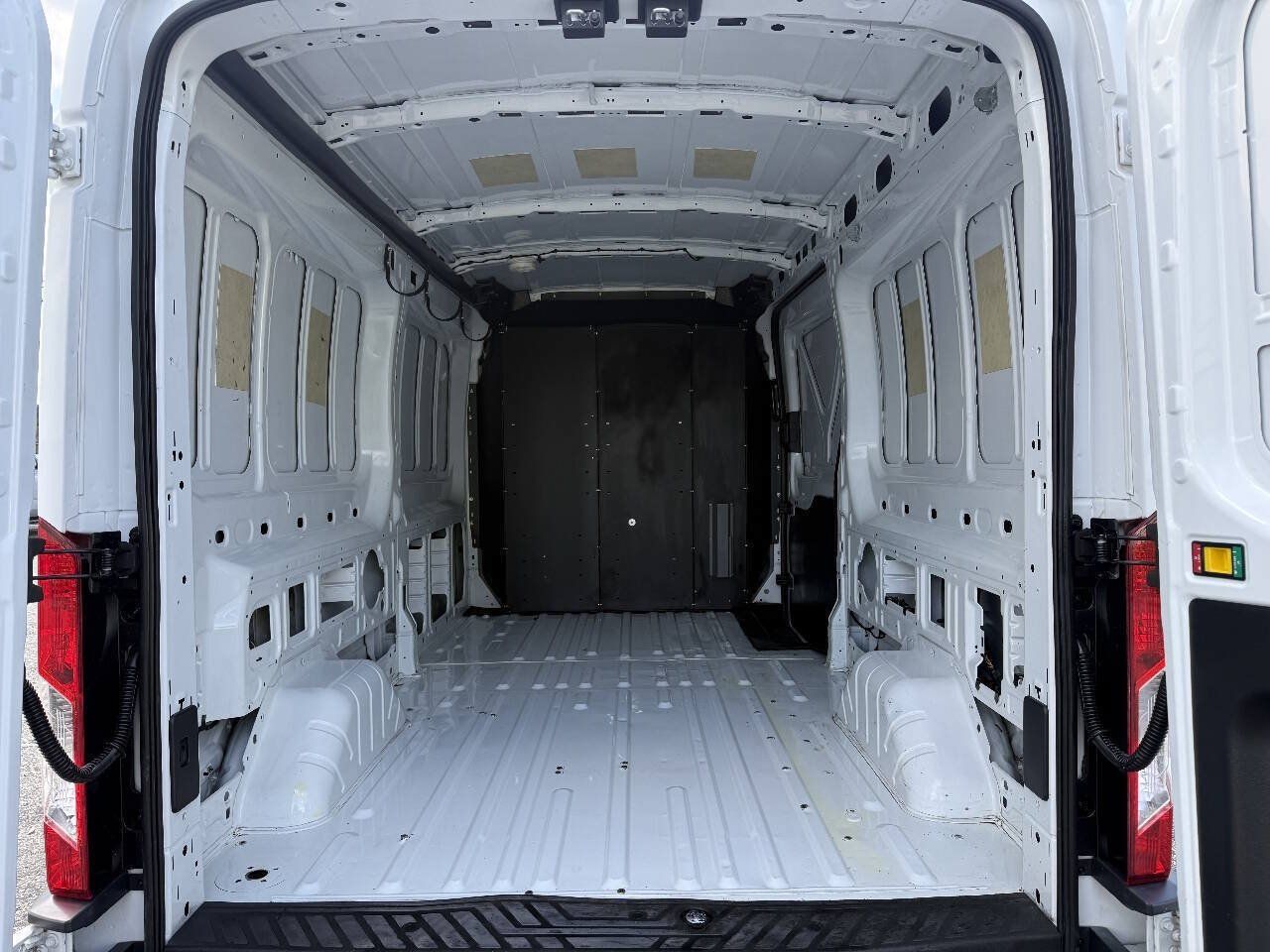 Used 2018 Ford Transit 350 148 Medium Roof RWD image 15
