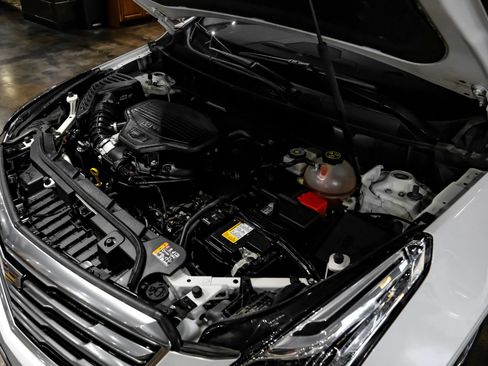 Used 2019 Cadillac XT5 Premium Luxury FWD image 55