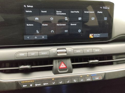 Used 2025 Kia K4 FWD image 25