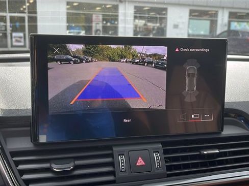 Used 2022 Audi Q5 e Premium image 16