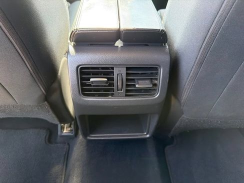 Used 2021 Nissan Rogue S AWD/4WD image 17