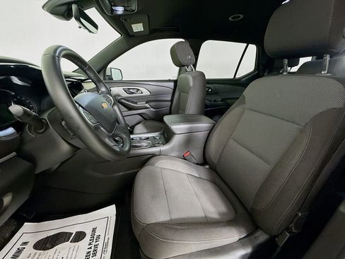 Used 2023 Chevrolet Traverse LT w/ Rear Camera Mirror Package image 22