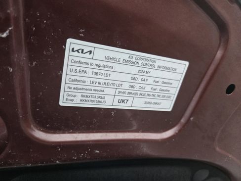 Used 2024 Kia Carnival LX image 27