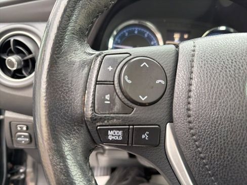 Used 2019 Toyota Corolla SE image 17