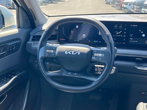 Certified 2024 Kia EV9 Wind AWD/4WD image 16