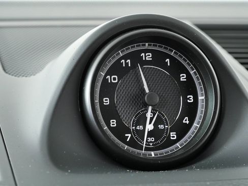 New 2026 Porsche Macan S image 17