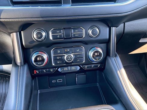 Used 2021 GMC Yukon AT4 w/ AT4 Premium Plus Package image 24