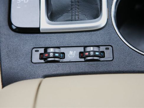 Used 2014 Toyota Highlander Limited Platinum AWD/4WD image 30