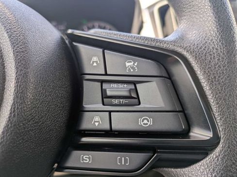 Used 2025 Subaru Crosstrek 2.5i Premium AWD/4WD image 25