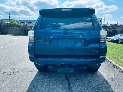 Used 2020 Toyota 4Runner SR5 Premium w/ Moonroof Package AWD/4WD image 5