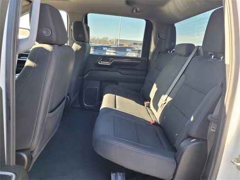 Used 2024 Chevrolet Silverado 2500 LT image 9