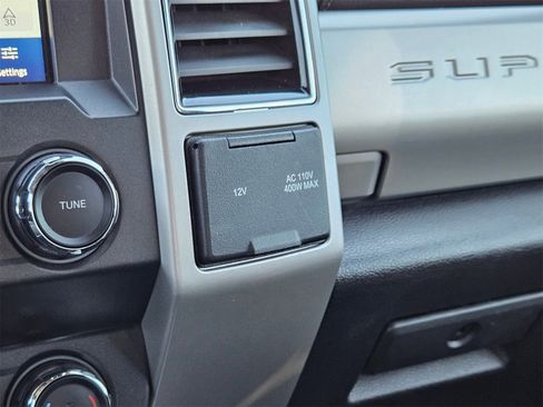 Certified 2020 Ford F250 Lariat w/ Lariat Ultimate Package image 25