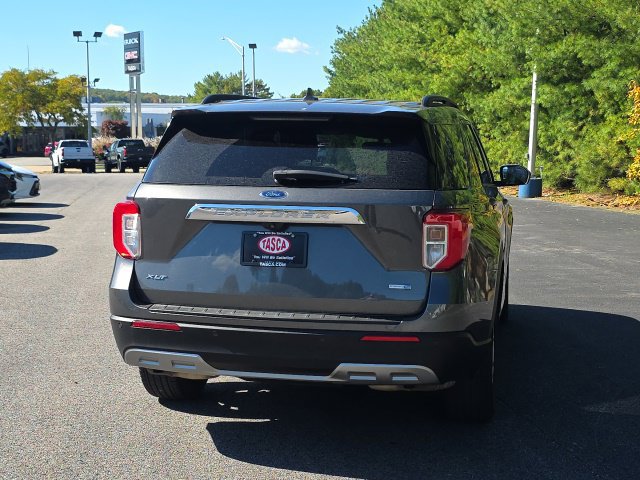 Used 2020 Ford Explorer XLT w/ Equipment Group 202A AWD/4WD image 4