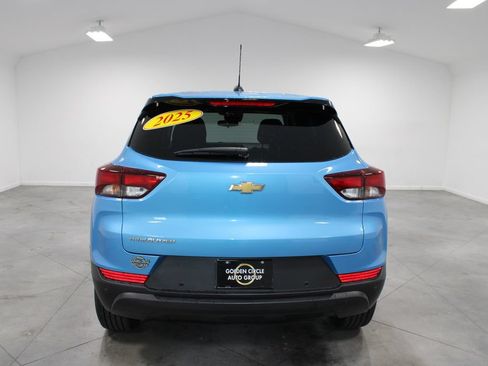 Used 2025 Chevrolet TrailBlazer LS w/ LS Convenience Package FWD image 8