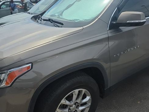 Used 2018 Chevrolet Traverse LT FWD image 4