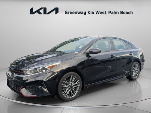 Used 2023 Kia Forte GT-Line w/ GT-Line Technology Package FWD image 3