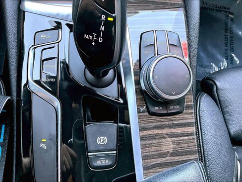 Used 2018 BMW 530i w/ Premium Package RWD image 33