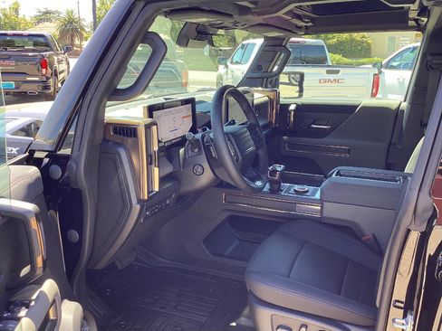 New 2025 GMC Hummer EV 2X image 10
