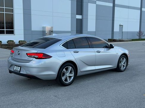 Used 2018 Buick Regal Preferred FWD image 5