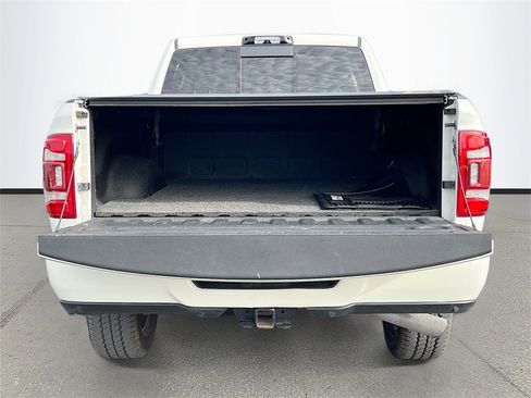 Certified 2022 RAM 3500 Limited image 27