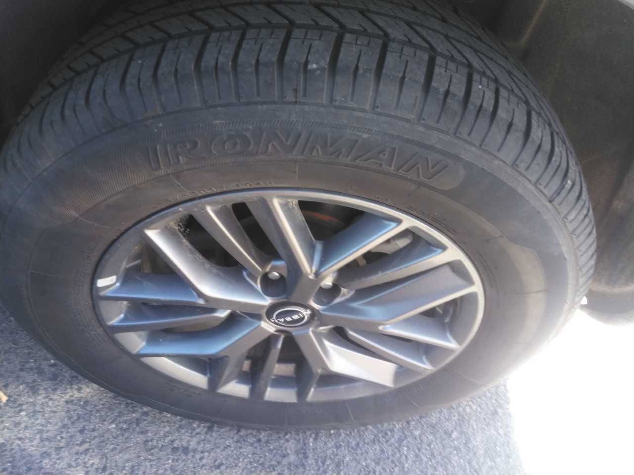 Used 2024 Nissan Rogue S AWD/4WD image 4