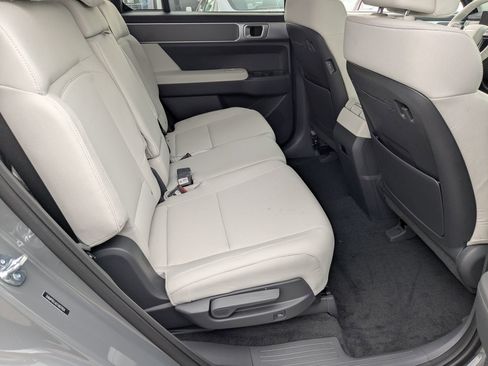 New 2026 Hyundai Santa Fe SE image 23