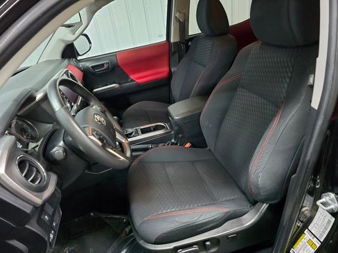 Used 2023 Toyota Tacoma SR5 AWD/4WD image 16