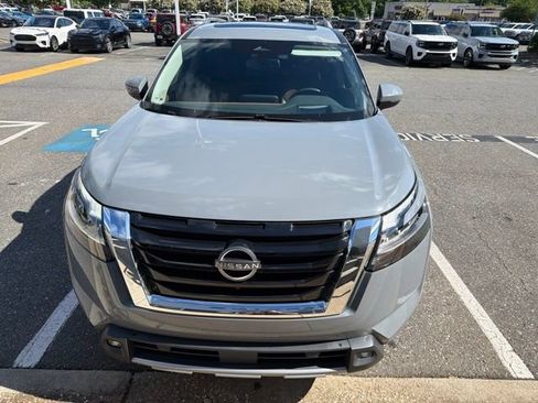 Used 2022 Nissan Pathfinder Platinum w/ Cargo Package AWD/4WD image 7