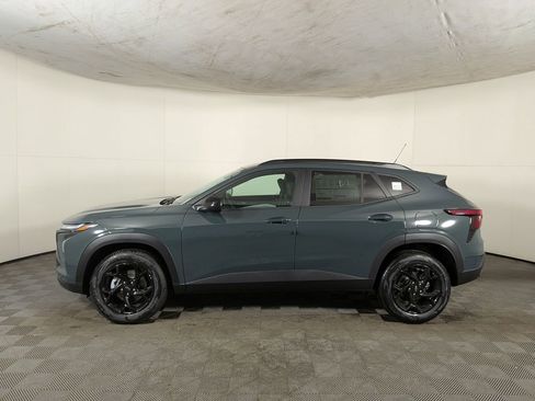 New 2026 Chevrolet Trax LT w/ Driver Confidence Package FWD image 3