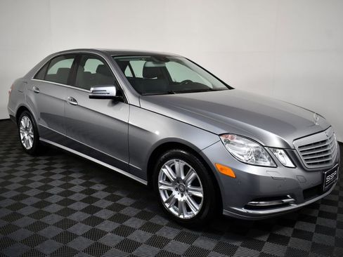 Used 2013 Mercedes-Benz E 350 Sedan image 3