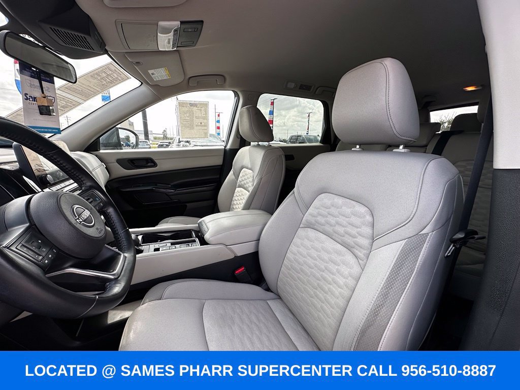 Used 2024 Nissan Pathfinder SV FWD image 15