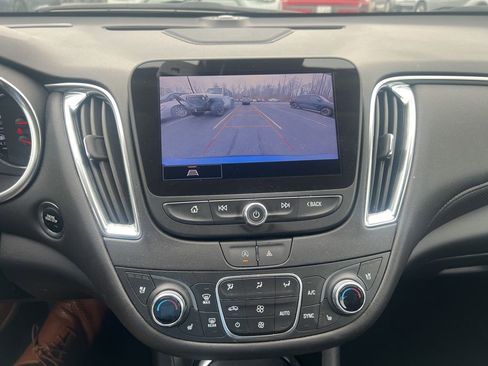 Used 2023 Chevrolet Malibu LT w/ Driver Confidence Package image 8