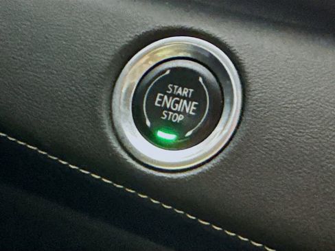 Used 2021 Cadillac Escalade ESV Premium Luxury image 19