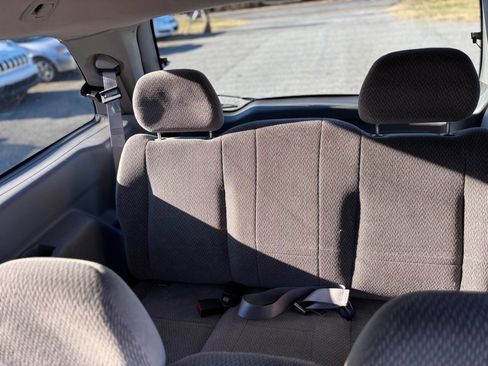 Used 2002 Ford Windstar LX image 22