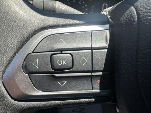 Used 2025 Jeep Compass Trailhawk AWD/4WD image 16