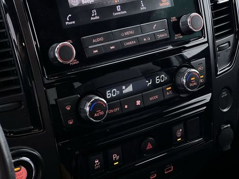 Used 2023 Nissan Titan SV w/ SV Convenience Package image 21