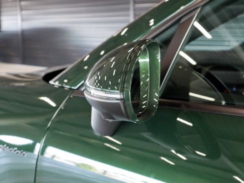 New 2025 Porsche Macan 4 Electric image 33