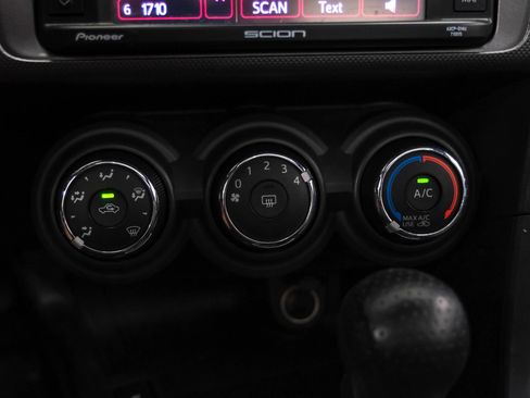 Used 2014 Scion tC FWD image 22